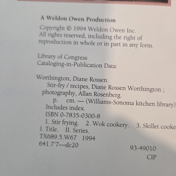 Williams Sonoma Stir-Fry Cookbook - Green and Red Cover - Picture 3 of 3